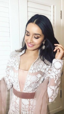 Shraddha Kapoor bags the youth icon award!