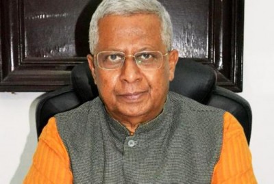 Controversies erupt following ban on cracker sale in Delhi  