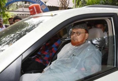 Red beacon row: Muslim student files complaint against Imam Barkati