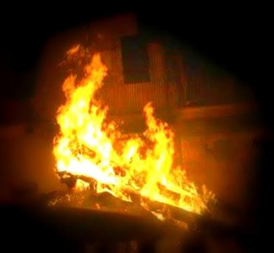 Business complex in Raipur catches fire, silk showroom gutted in Chennai  