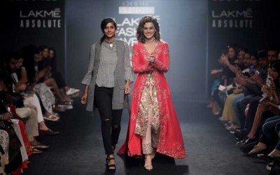 Divya Reddy, Jayanti brings bridal glamour to centre stage at 6 Degree Studio during LFW 