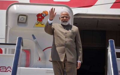 Narendra Modi ends Spain visit,  leaves for Russia