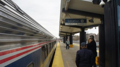 New York: Train derailment leaves over 100 injured