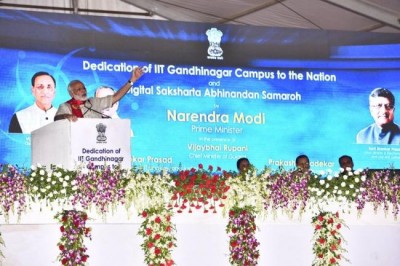 PM Modi visits Chennai, to meet former CM Karunanidhi