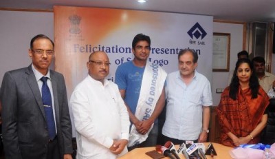 Mozambique Transport Minister  calls on Indian Steel Minister
