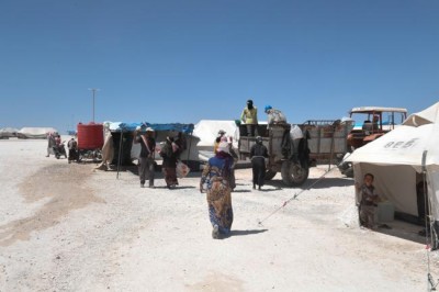  Opening of land route to Syria's battle-affected areas 'making difference' for aid delivery â€“ UN agency
