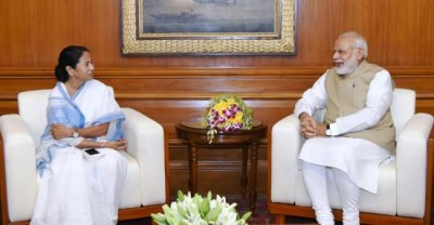 WB CM Mamata Banerjee calls on PM Narendra Modi