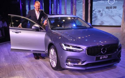  Volvo S90 and V90 achieve top AEB Pedestrian safety ratings from Euro NCAP