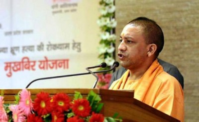 Yogi Adityanath attacks Rahul Gandhi over cleanliness in Gorakhpur