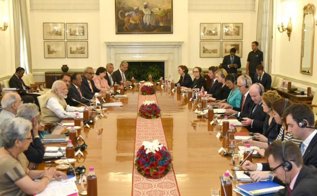  Prime Minister of Australia, Mr. Malcolm Turnbull introducing the Prime Minister, Narendra Modi to the Australian dignitaries