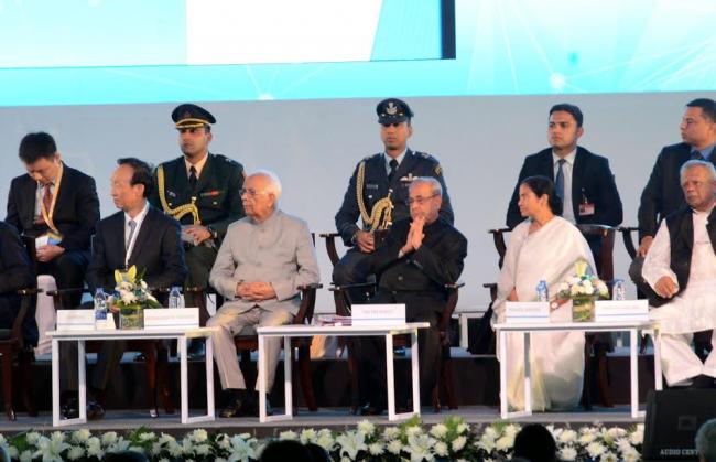 Pranab Mukherjee lighting the inaugural lamp at the Bengal Global Business Summit in Kolkata