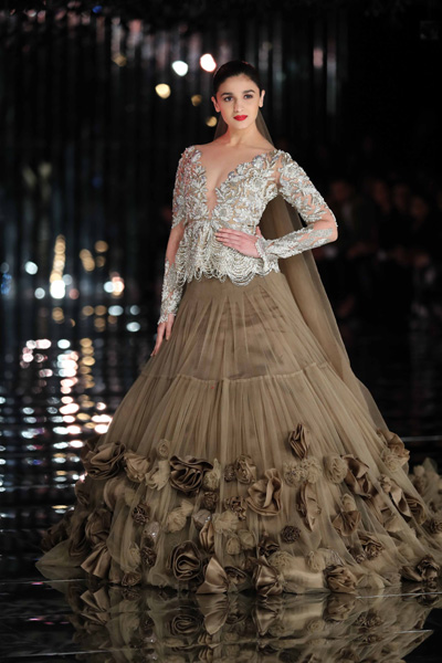 Alia Bhatt, Ranveer Singh walk down ramp for Manish Malhotra