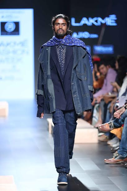  LFW: Models walk the ramp for designer Rajesh Pratap Singh