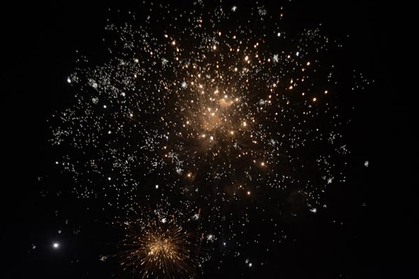 60-feet-tall Ravana burnt on Dussehra in Kolkata's Salt Lake