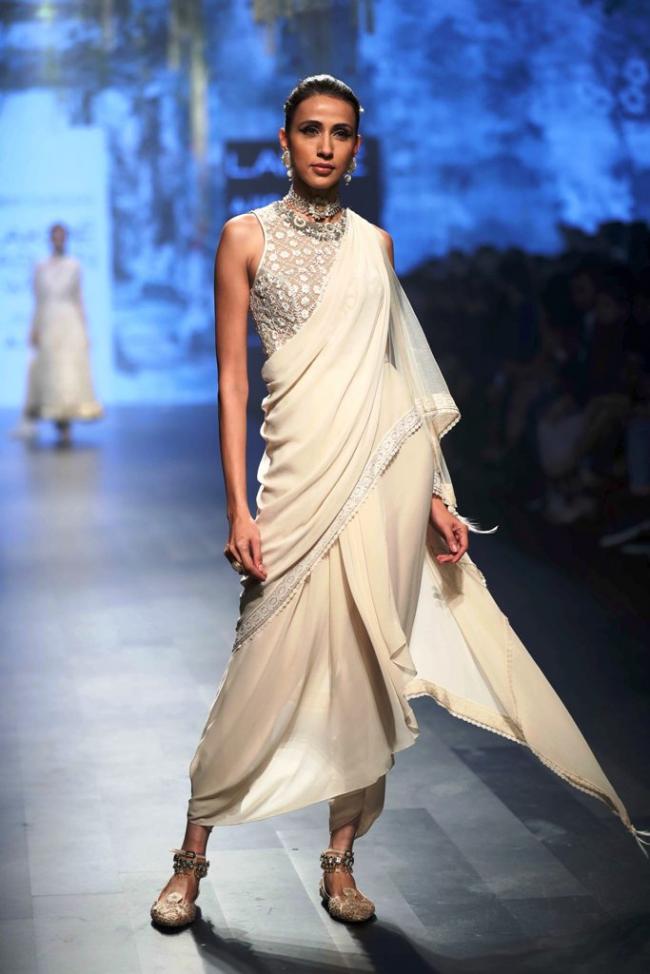 LFW day 4: Designer Tarun Tahiliani displays his collection
