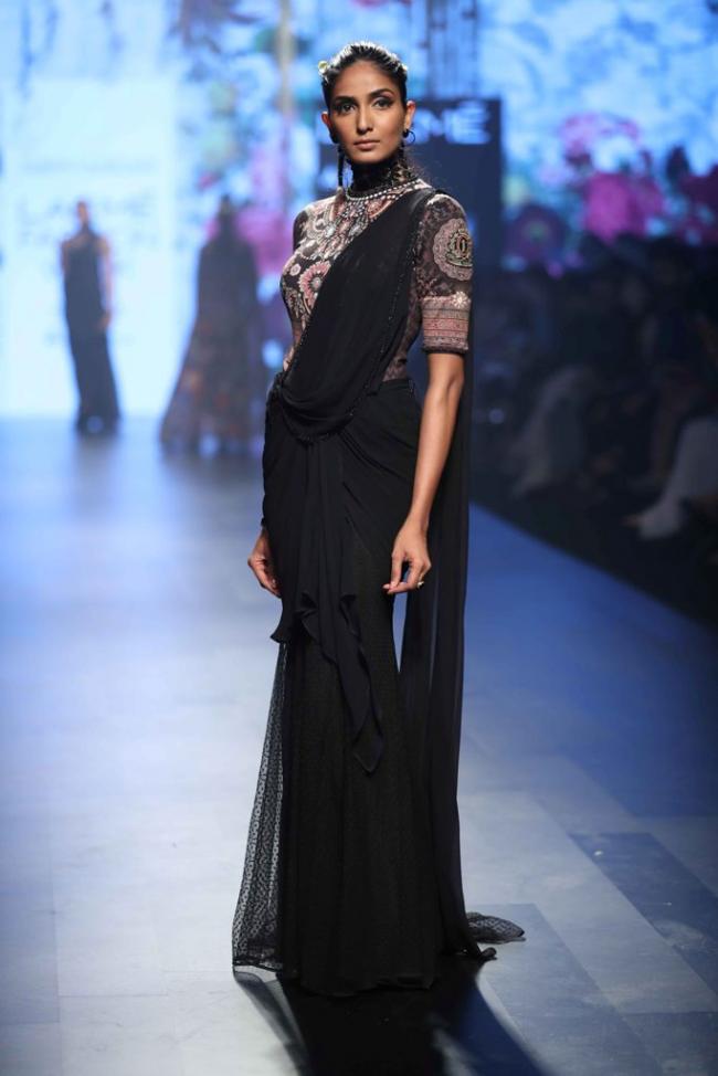 LFW day 4: Designer Tarun Tahiliani displays his collection