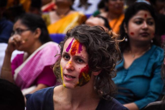 Foreigners soak in Holi spirit in India