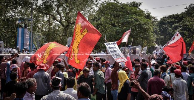 Glimpse: Lefts hold protest March to state secretariat Nabanna, clash with police