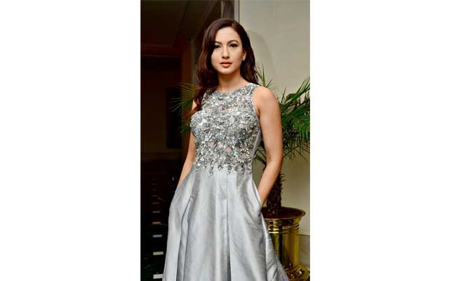 Gauhar Khan visits Kolkata to attend Indian Fashion League press con