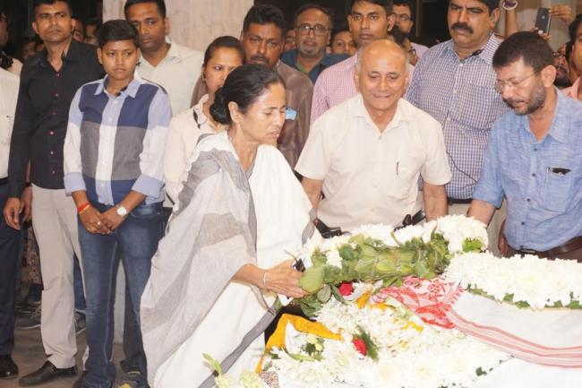 Kalika Prasad Bhattacharjee's last rites performed in Kolkata