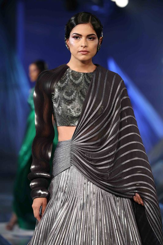 Shilpa Shetty walks for Amit Aggarwal in India Couture Week