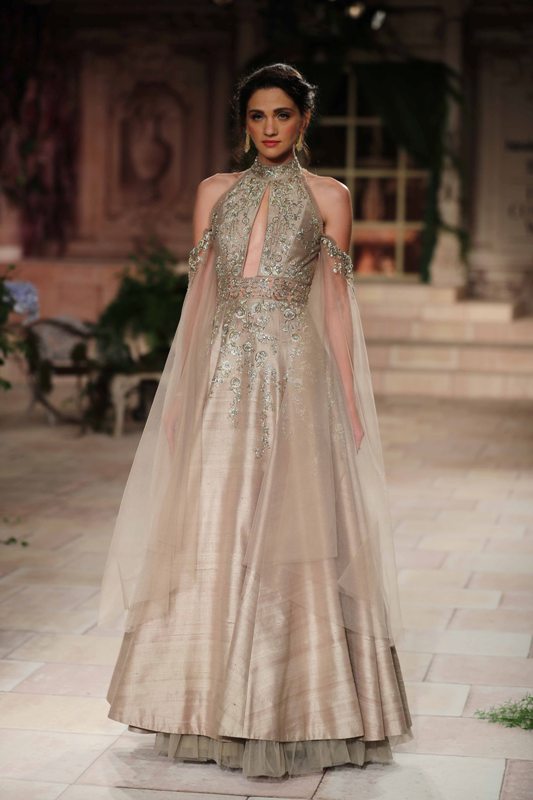 Kangana Ranaut walks the ramp in India Couture Week