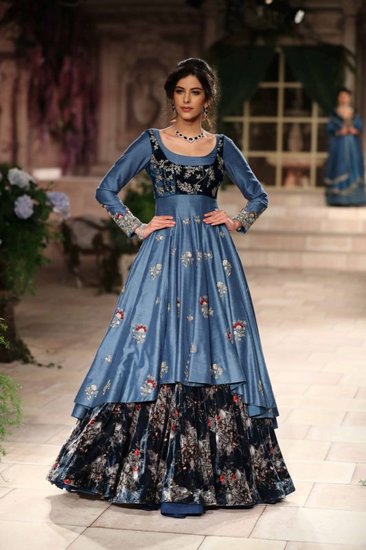 Kangana Ranaut walks the ramp in India Couture Week