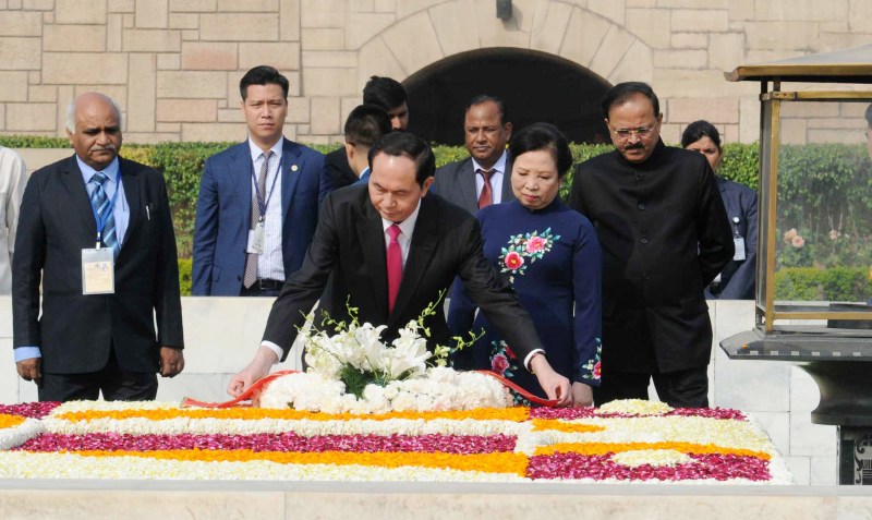 The President of  Vietnam  calls on Indian President,PM