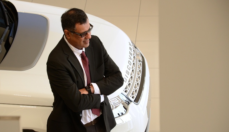 Jaguar Land Rover India inaugurates new showroom in Kolkata