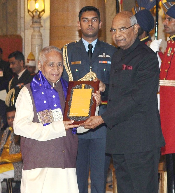 Kovind presents Sangeet Natak Akademi Awards