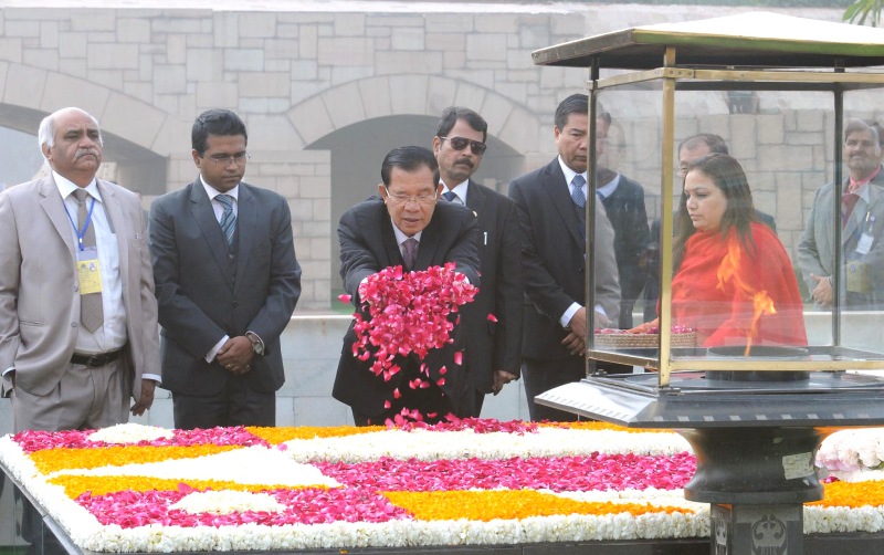 Cambodia PM visits India