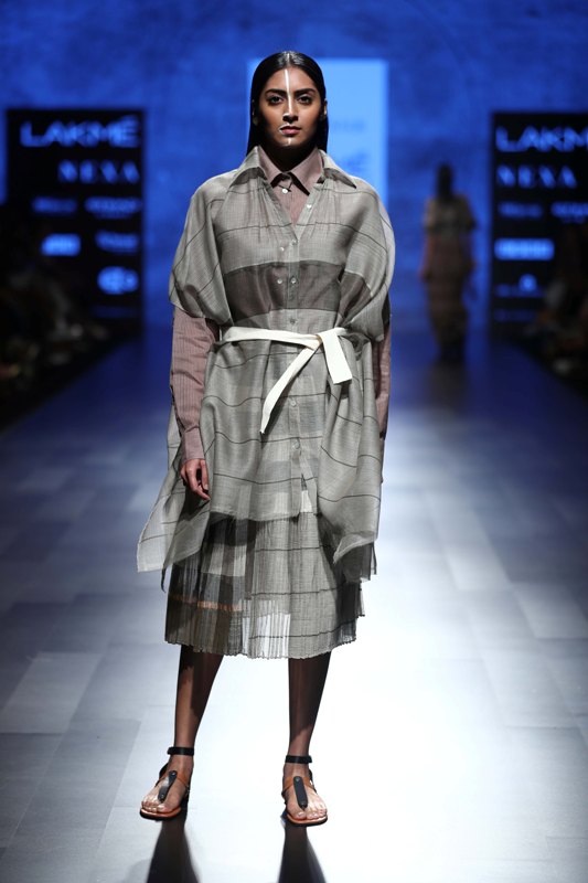 LFW: Urvashi Kaur showcases creation on Day 1