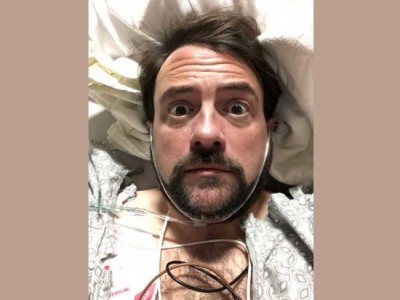 Filmmaker Kevin Smith survives massive heart attack