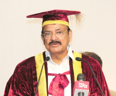 Venkaiah Naidu attends convocation of Indian Institute of Management 