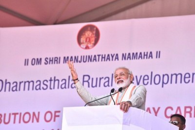 PM Modi urges people to participate in rural sanitation
