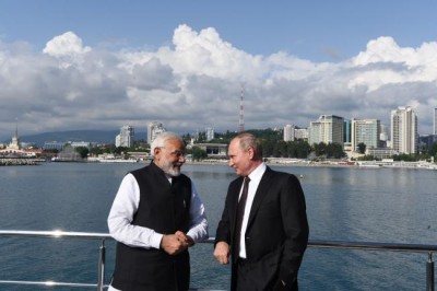 PM Modi, President Putin hold 'extremely productive' informal summit in Russia