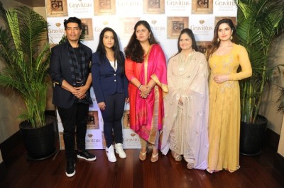 Amruta Fadnavis, Manish Malhotra, Pankaja Munde and Revathi launch the trailer of Usha Kakadeâ€™s short film 'Udne Do'!