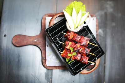 There are twists and turns at the Mango Street c/o CafÃ© 4/1