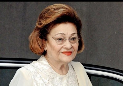 Krishna Raj Kapoor passes away, Bollywood mourns