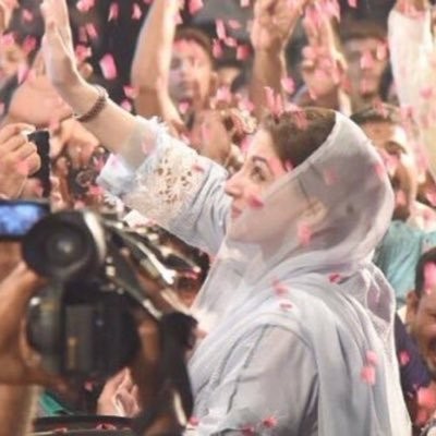 Maryam Nawaz Sharif slams Imran Khan on his  â€˜my name is Khanâ€™ tweet