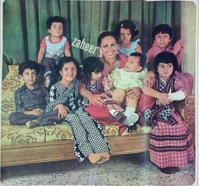 Twinkle Khanna shares nostalgic image with Reena Roy, others