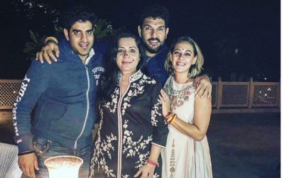 Kurva Chauth: Yuvraj Singh spends family time with Hazel