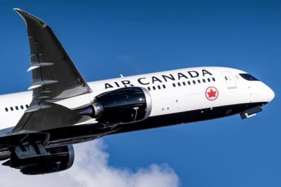 Canada: Cellphone fire burns passenger on plane