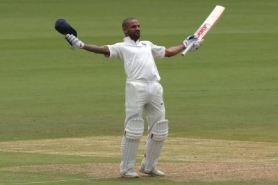 Only Test: Shikhar Dhawan hits ton; India 158/0 at lunch on Day 1