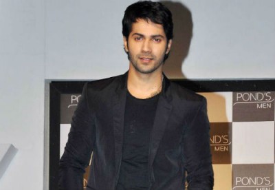 Varun Dhawan thanks fans for waiting for three hours to watch October
