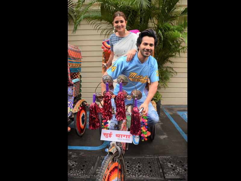 Varun Dhawan, Anushka Sharma promote Sui Dhaaga in Kolkata