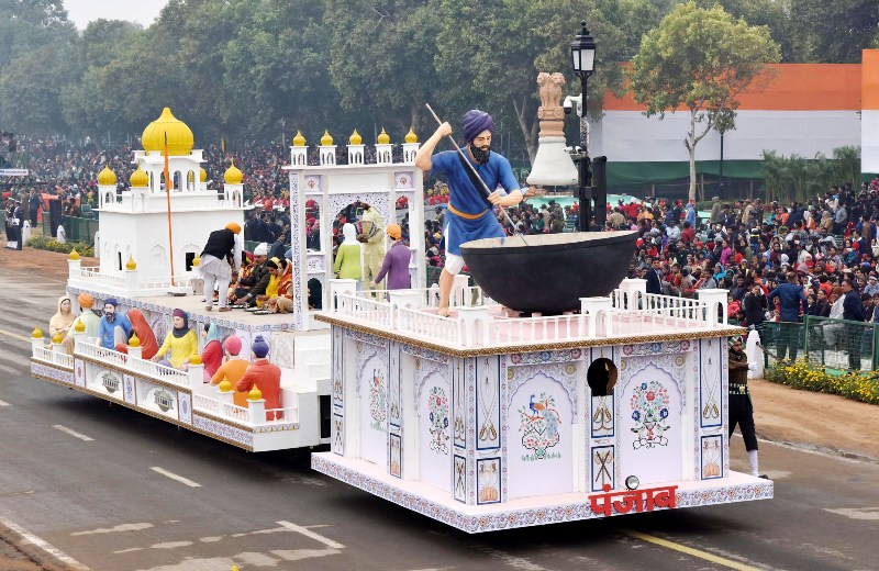 Dress rehearsal for Republic Day in Delhi