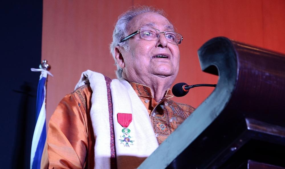 Soumitra Chatterjee receives Legion of Honours