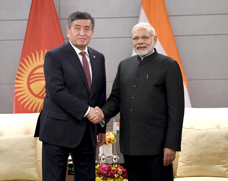  PM Modi meets Kyrgyzstan President Sooronbay Jeenbekov in SCO Summit in China 