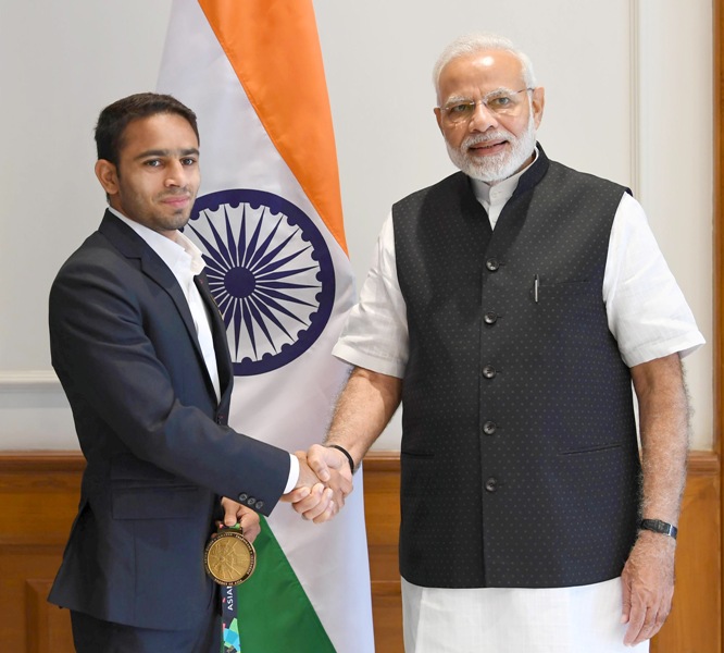 PM Modi meets Asian Games winners